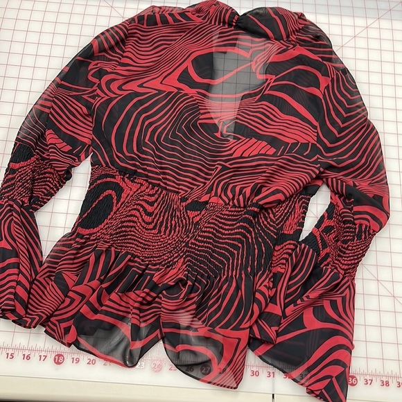 BISOU BISOU Red/Black Swirl Print Smock Waist/Cuff Bell SLV Sheer Party Top XL - Picture 8 of 14